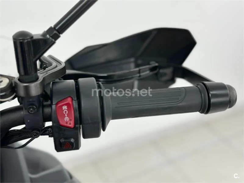 QJ Motor SRT 900 SX – Vista 22