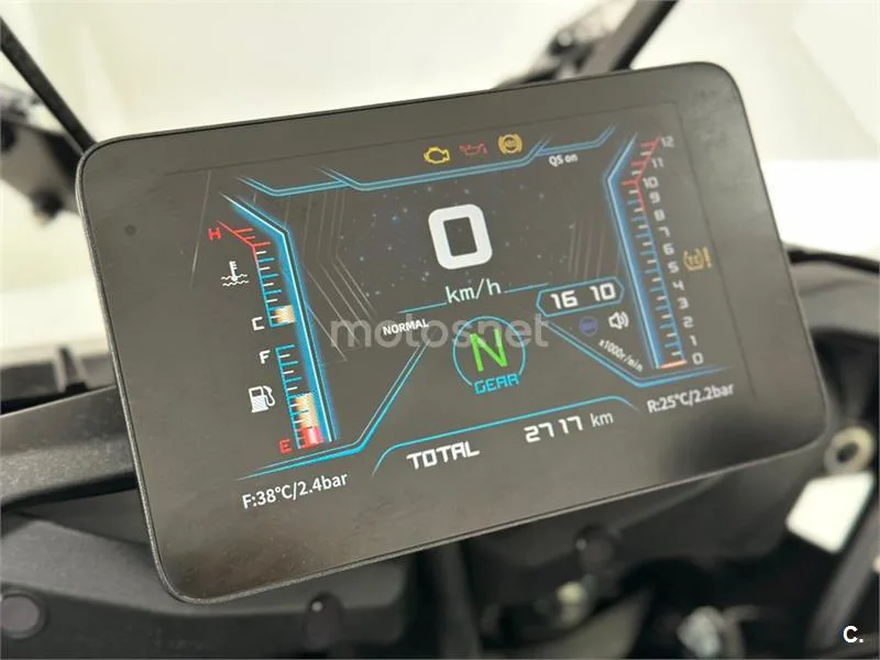 QJ Motor SRT 900 SX – Vista 23