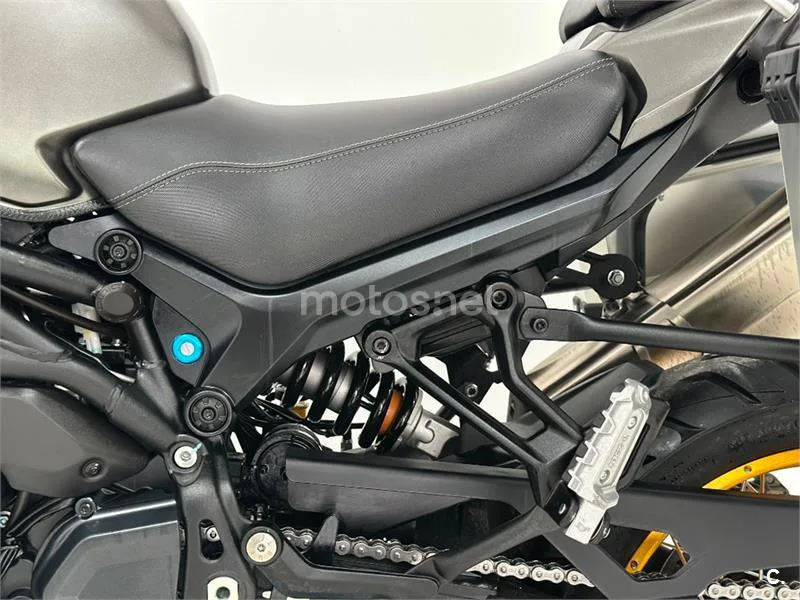 QJ Motor SRT 900 SX – Vista 31