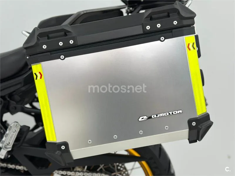 QJ Motor SRT 900 SX – Vista 34