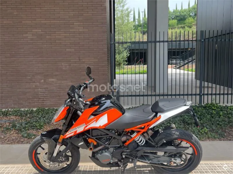 KTM 125 – Vista 3