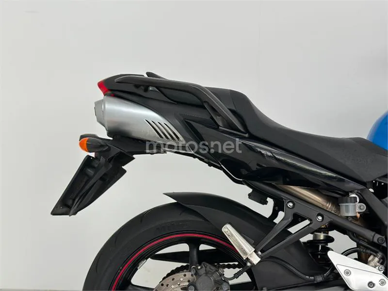 Yamaha FZ6 S2 – Vista 11