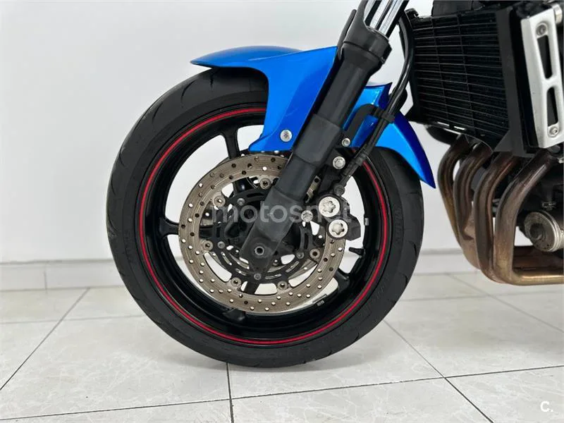 Yamaha FZ6 S2 – Vista 19