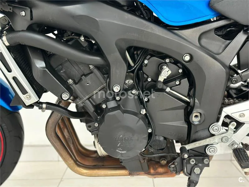 Yamaha FZ6 S2 – Vista 21