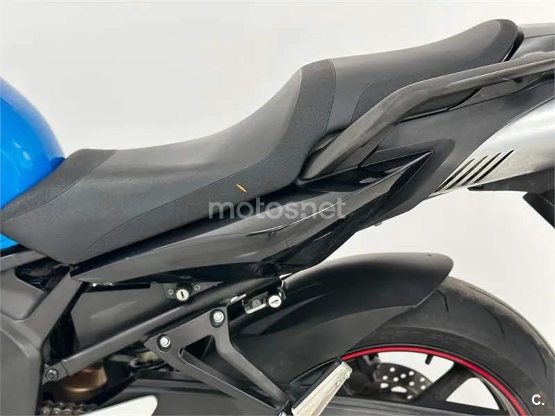 Yamaha FZ6 S2 – Vista 23