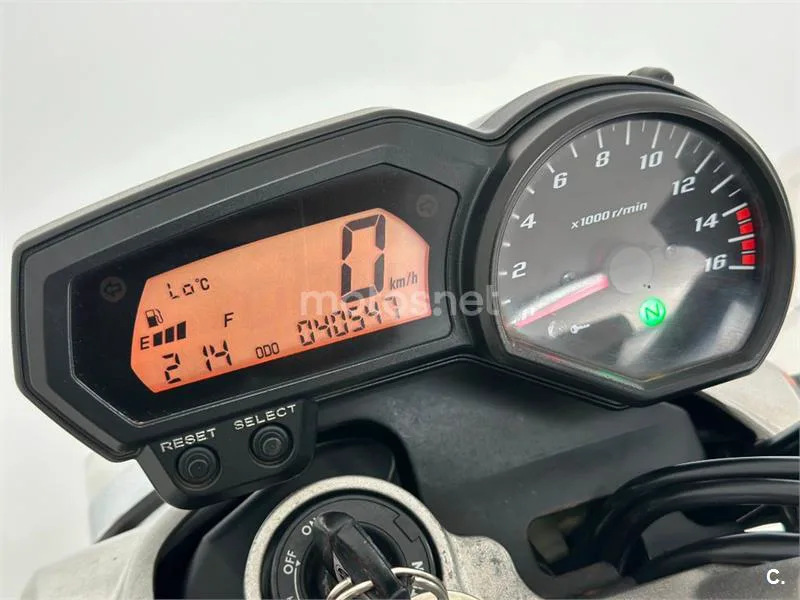 Yamaha FZ6 S2 – Vista 26