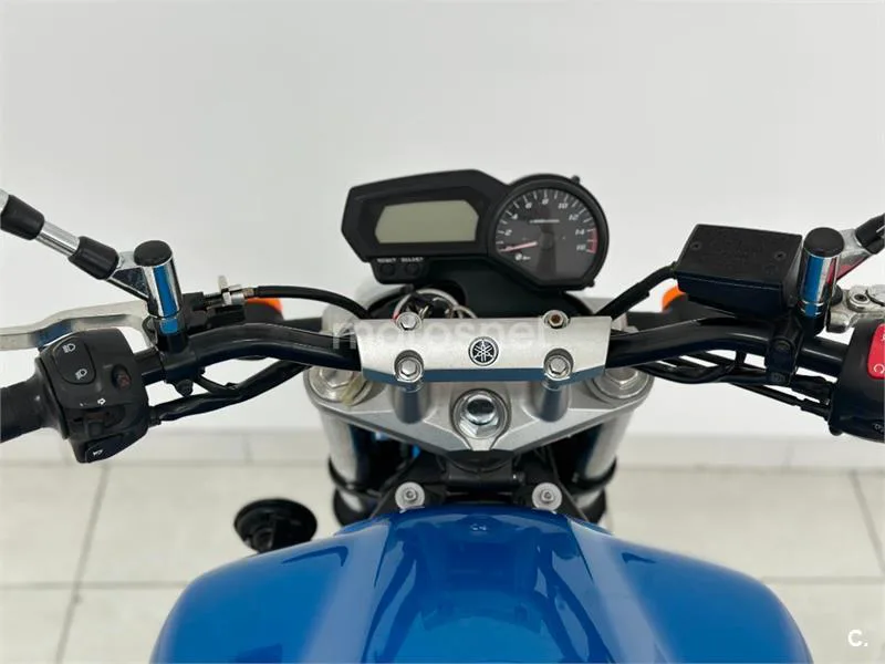 Yamaha FZ6 S2 – Vista 7