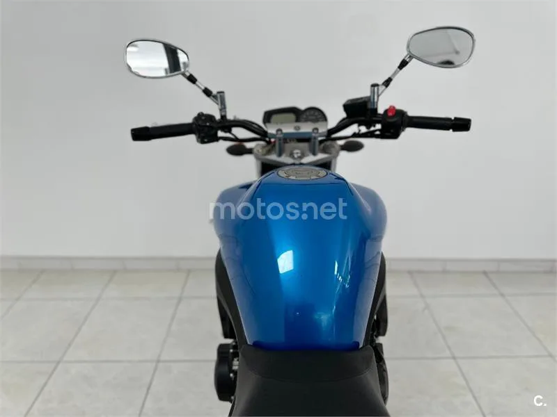 Yamaha FZ6 S2 – Vista 8