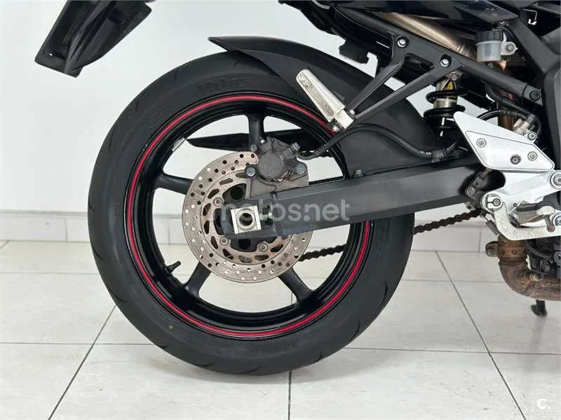 Yamaha FZ6 S2 – Vista 10