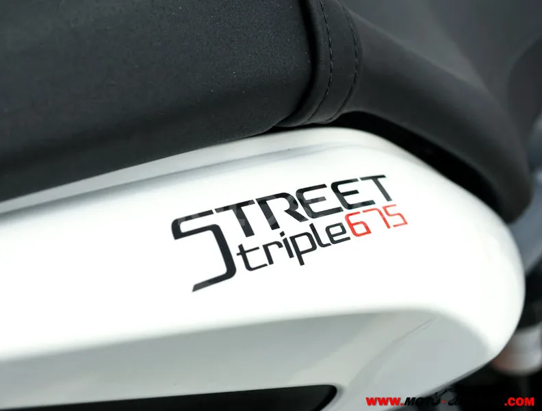 Triumph Street Triple – Vista 8