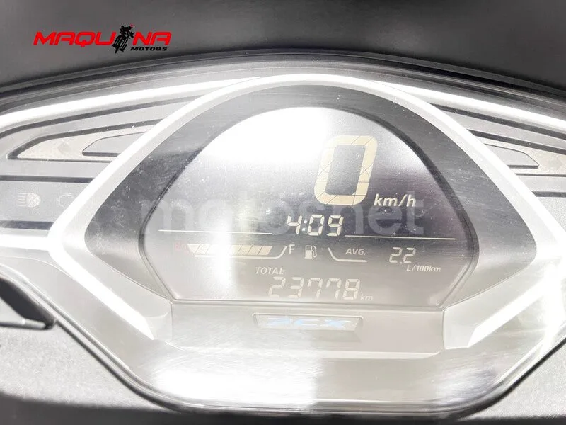 Honda PCX 125 – Vista 4