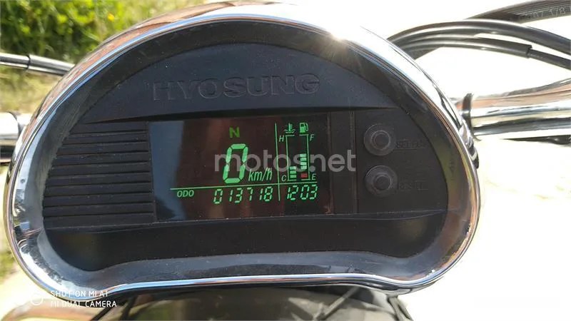 Hyosung Aquila GV 650 – Vista 4
