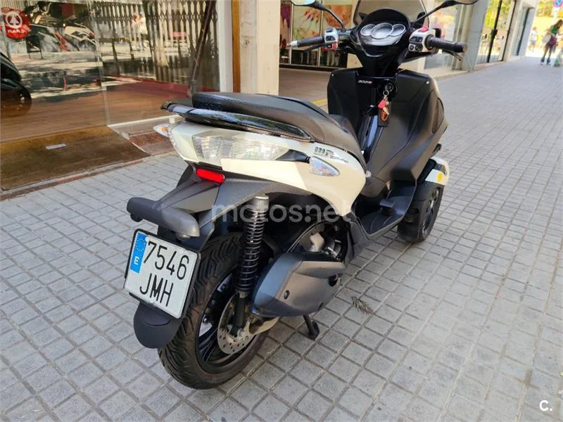 Piaggio MP3 Yourban 300 LT Sport – Vista 8