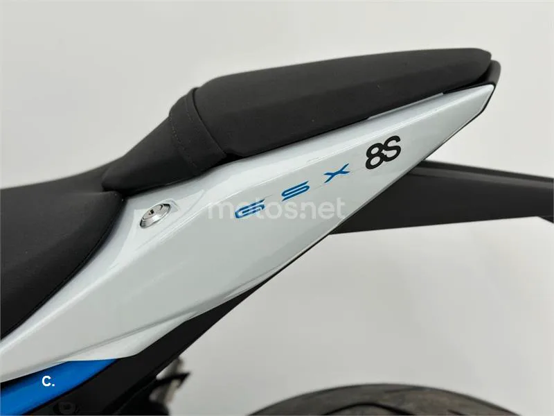 Suzuki GSX-8S – Vista 22