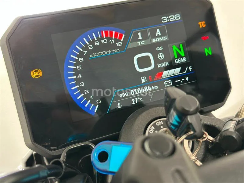 Suzuki GSX-8S – Vista 24