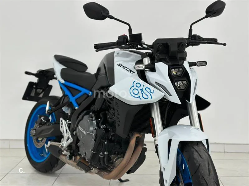 Suzuki GSX-8S – Vista 6