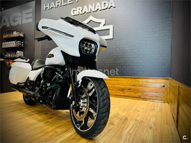 Harley-Davidson CVO Street Glide 30.900 € 2024 Granada - 2