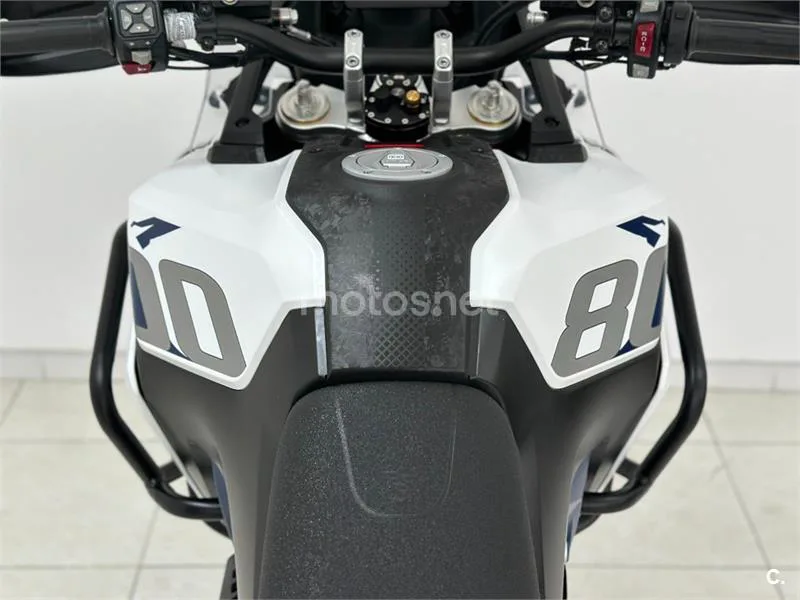 Voge DS 800 Rally – Vista 8