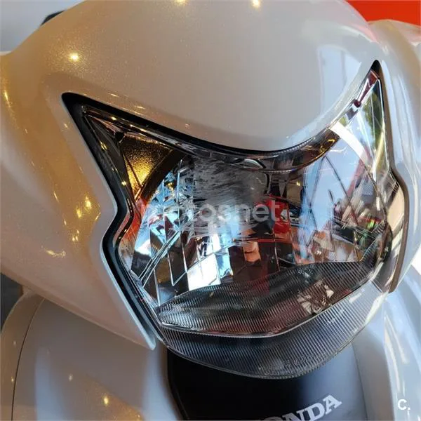 Honda Vision 110 – Vista 11