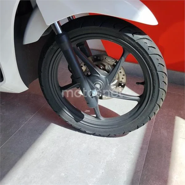 Honda Vision 110 – Vista 17