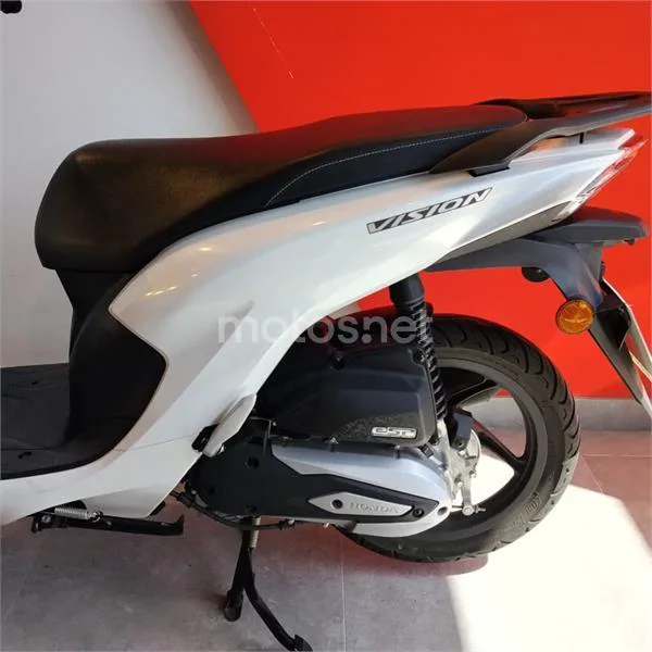 Honda Vision 110 – Vista 6