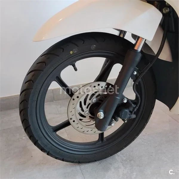 Honda Vision 110 – Vista 8