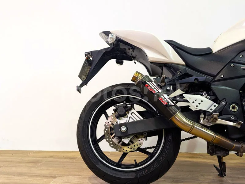 Kawasaki Z750 – Vista 3