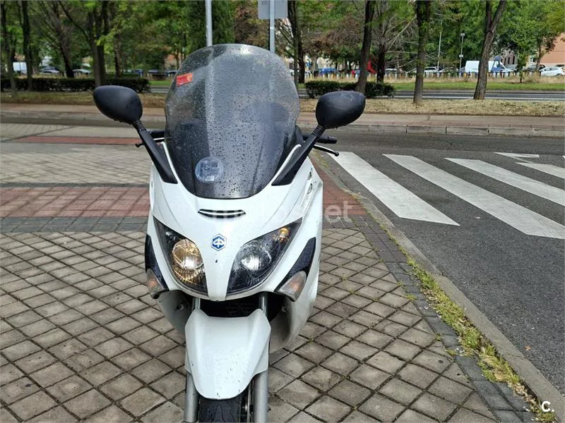 Piaggio X EVO 125 – Vista 5