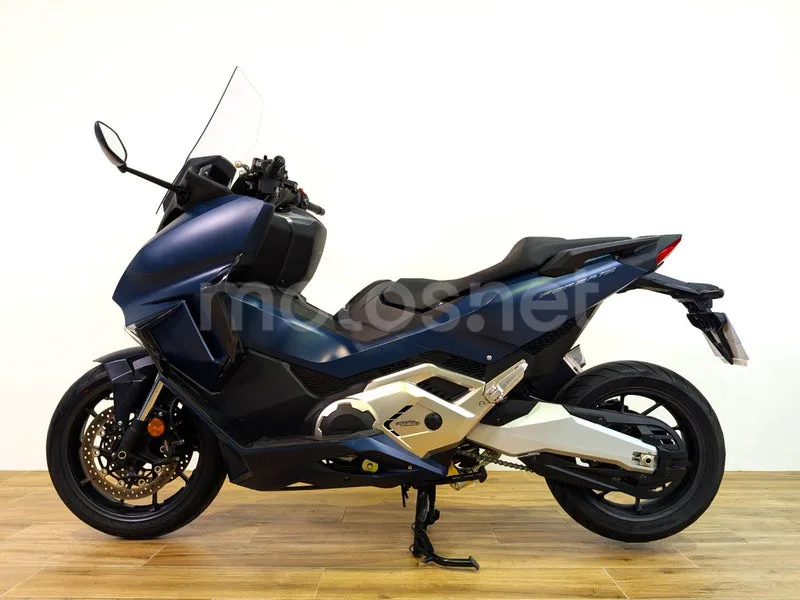 Honda Forza 750 – Vista 5