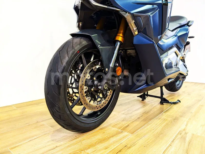 Honda Forza 750 – Vista 6