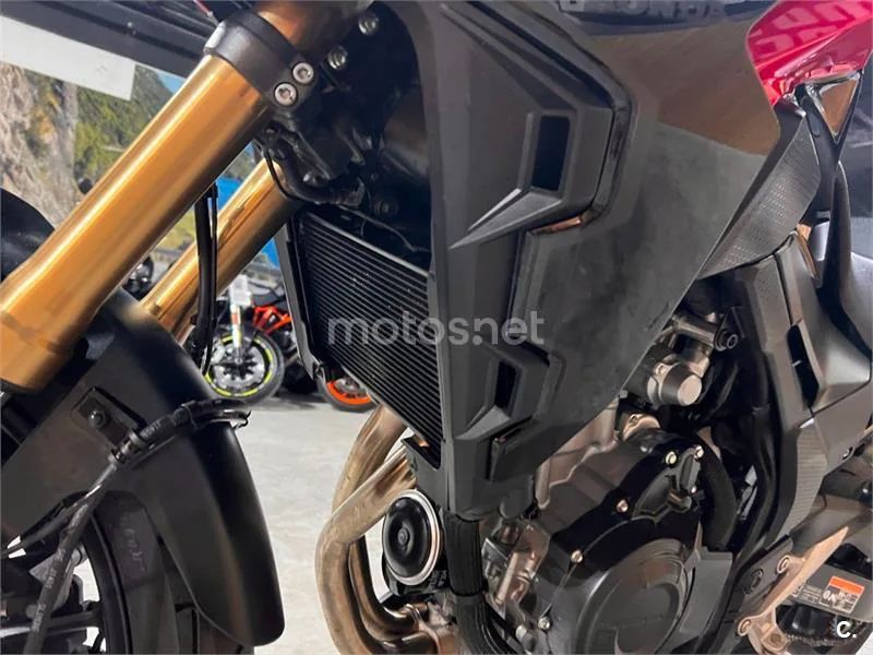 Honda CB 500 X – Vista 75