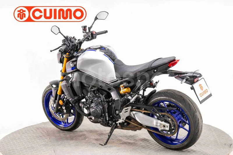 Yamaha MT-09 – Vista 21