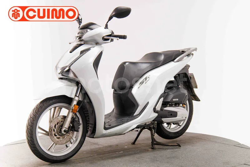 Honda SH 125i – Vista 13