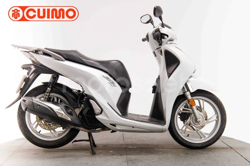 Honda SH 125i – Vista 3