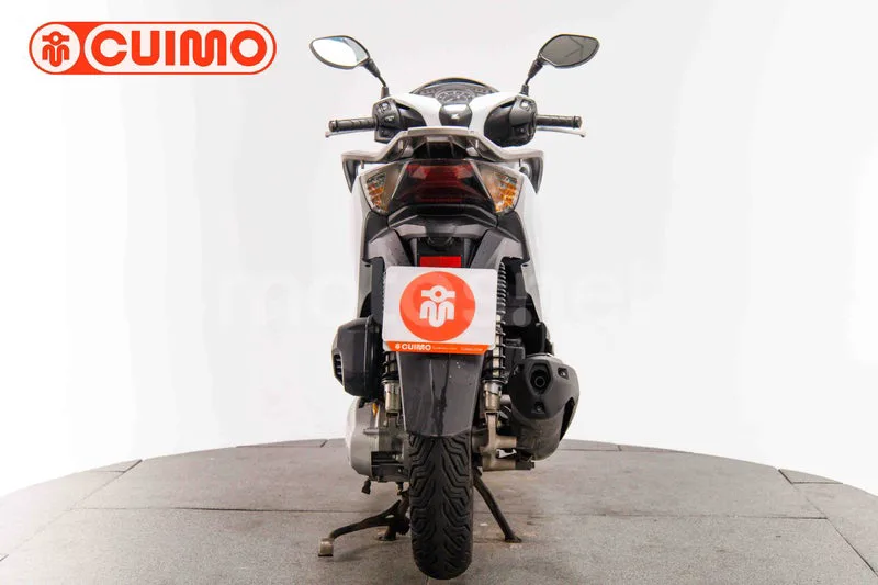 Honda SH 125i – Vista 9