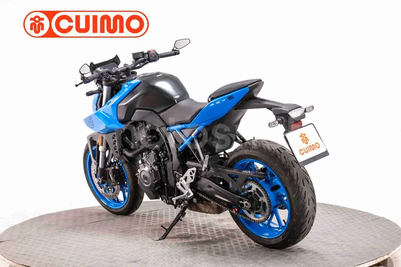Suzuki GSX-8S – Vista 13
