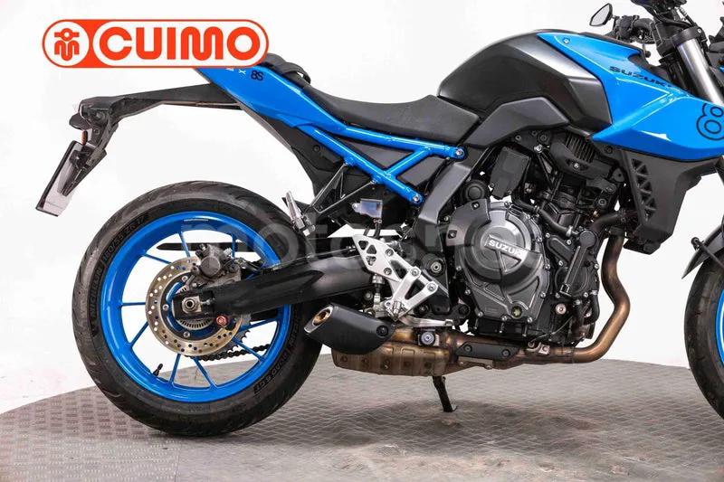 Suzuki GSX-8S – Vista 8