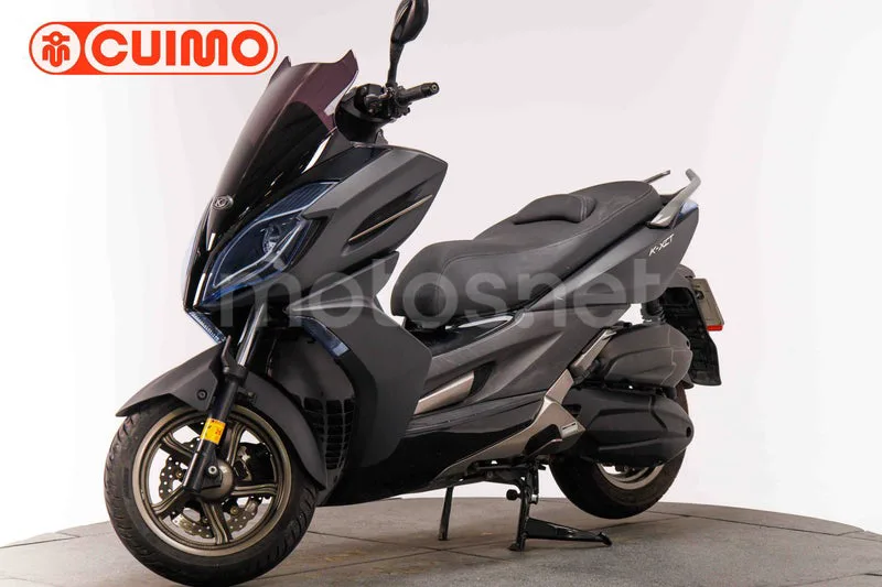 Kymco K-XCT 300i – Vista 9