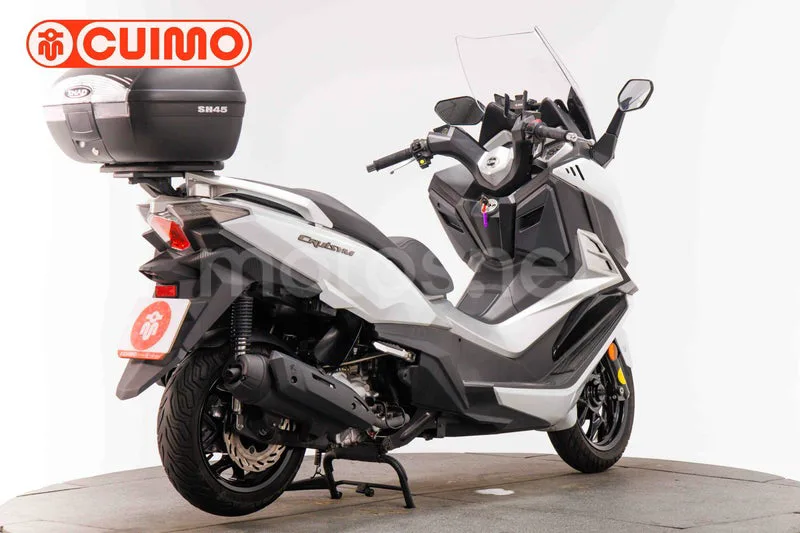 SYM Cruisym – Vista 4