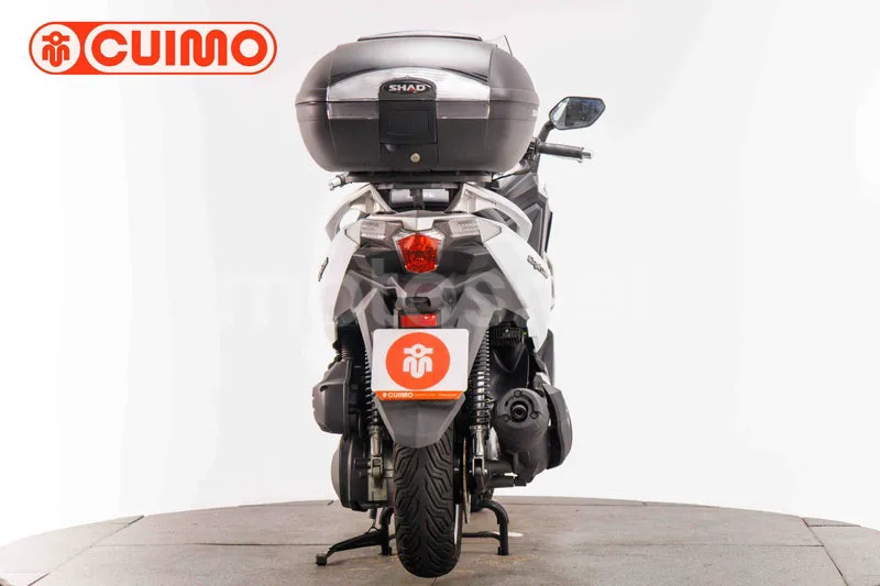 SYM Cruisym – Vista 5