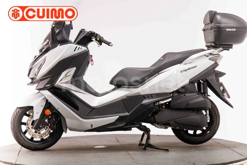 SYM Cruisym – Vista 8