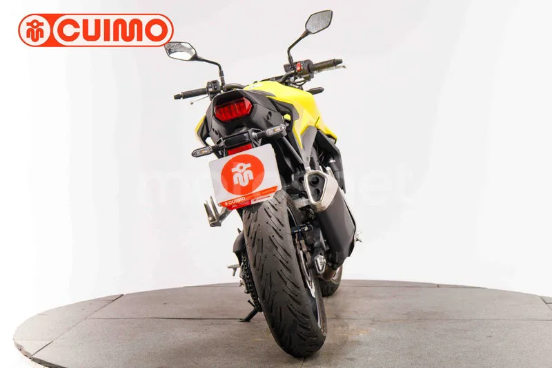 Honda CB 750 Hornet – Vista 5