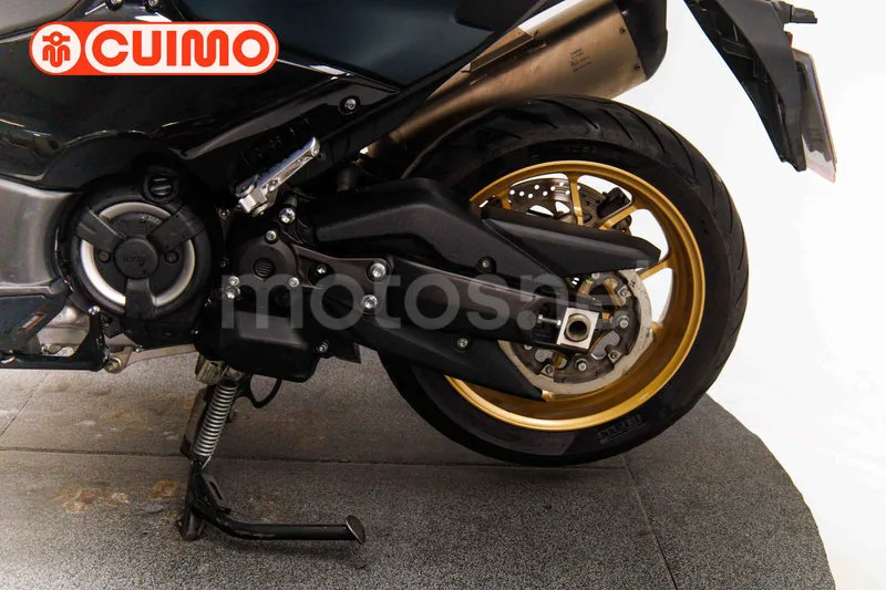 Yamaha TMAX 560 – Vista 18