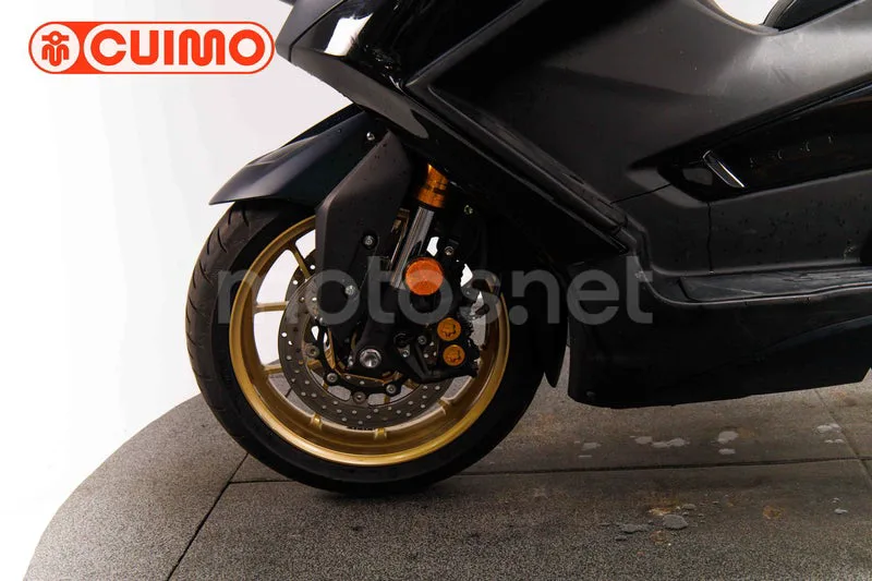 Yamaha TMAX 560 – Vista 19