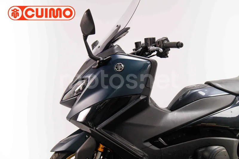 Yamaha TMAX 560 – Vista 20