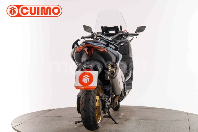 Yamaha TMAX 560 – Vista 5
