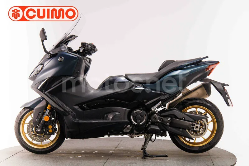 Yamaha TMAX 560 – Vista 8