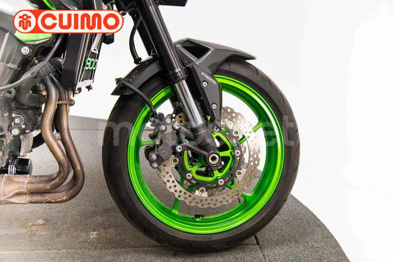 Kawasaki Z900 – Vista 14