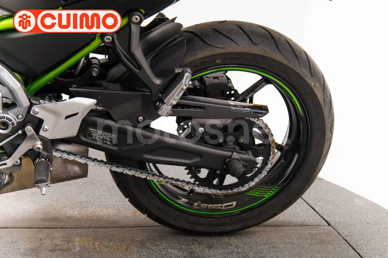 Kawasaki Z650 – Vista 26