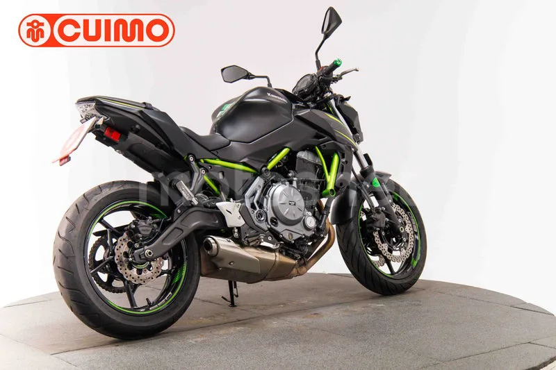 Kawasaki Z650 – Vista 4